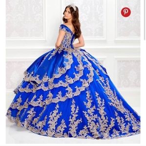 Talla Small Color Azul Con Dorado